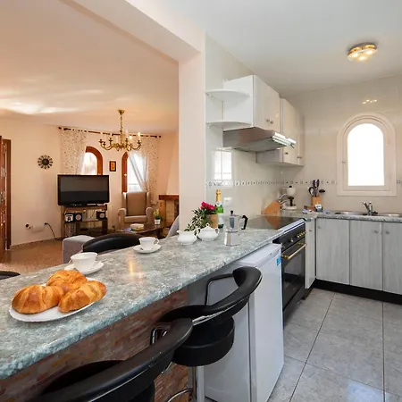 Holiday home Casa De Rosas By Interhome